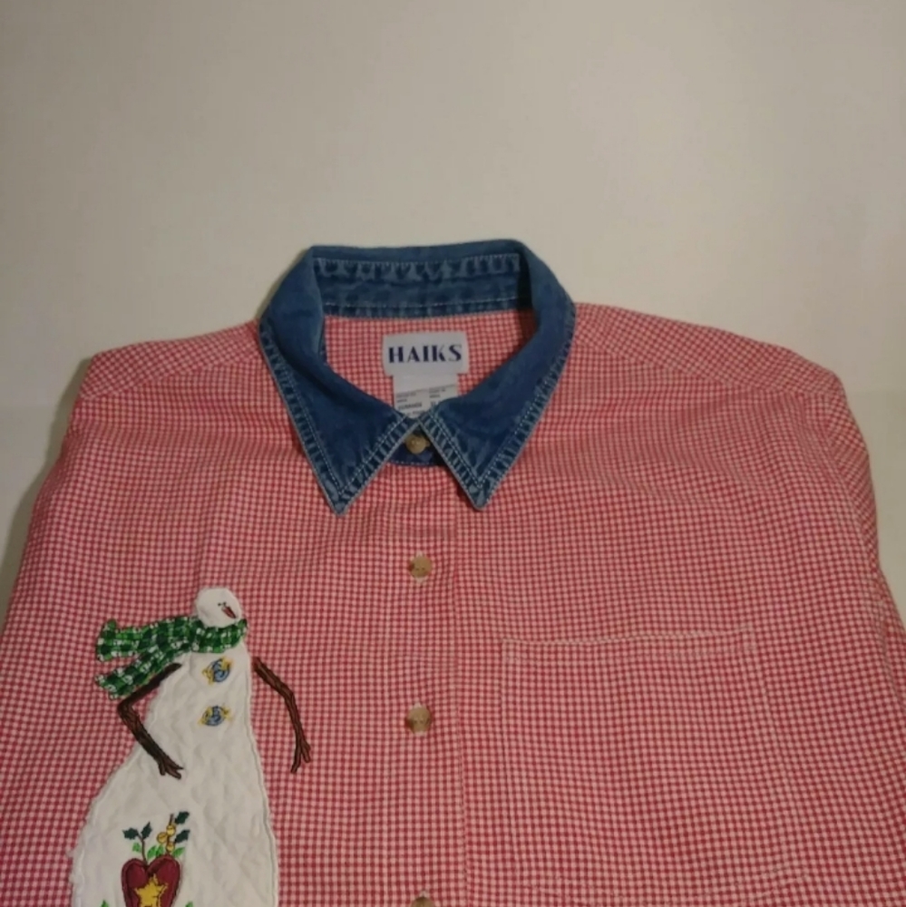 Haiks xl button up checkered short sleeve with snowman red white